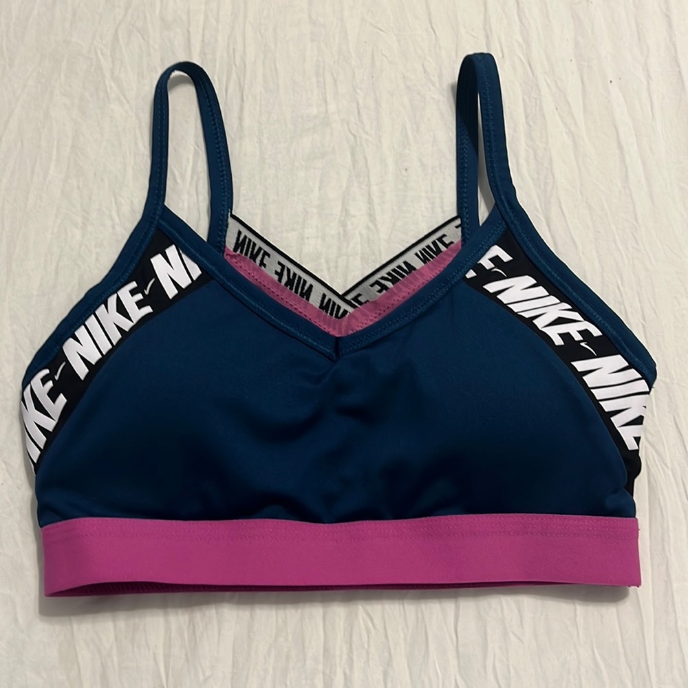 nike sports bra